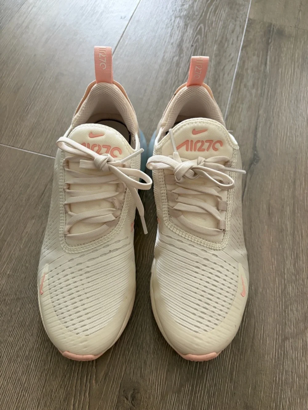 Nike Women's Light Cream and Peach Air Max 270 Sneakers